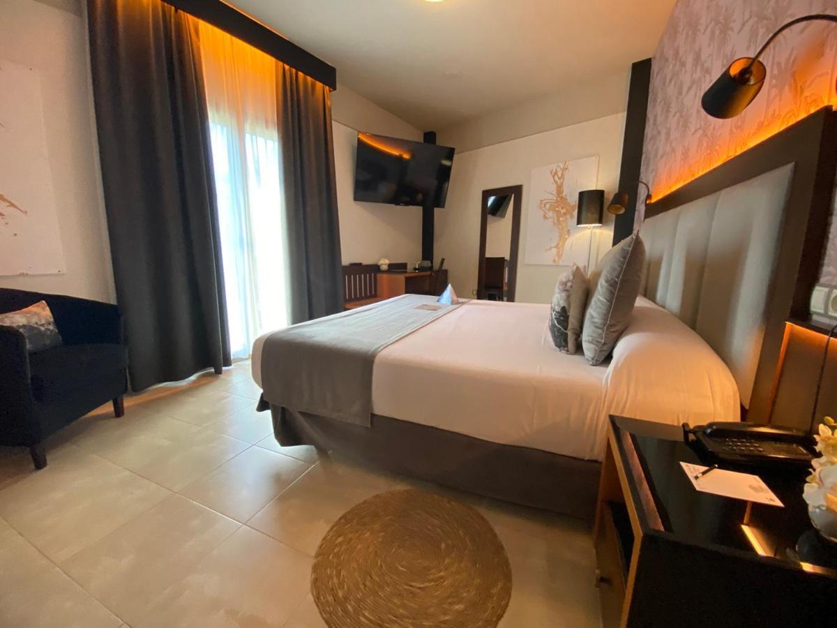 On Aleta Room Designed For Adults Almuñécar Kültér fotó
